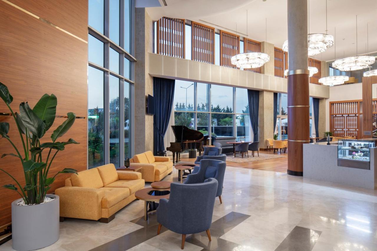 Doubletree By Hilton Istanbul Atasehir Hotel & Conference Centre エクステリア 写真