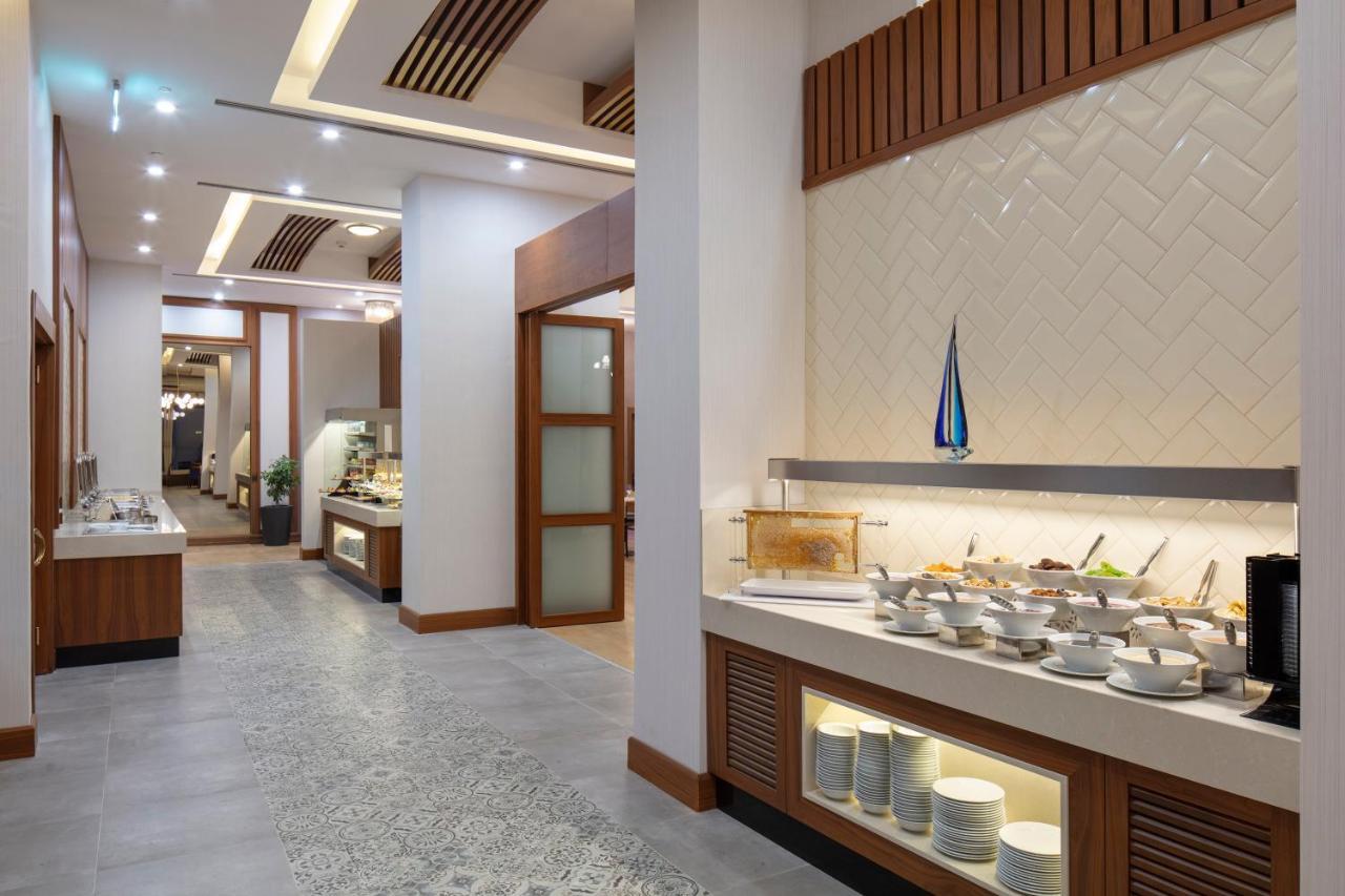 Doubletree By Hilton Istanbul Atasehir Hotel & Conference Centre エクステリア 写真