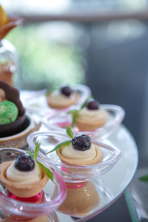 Doubletree By Hilton Istanbul Atasehir Hotel & Conference Centre エクステリア 写真