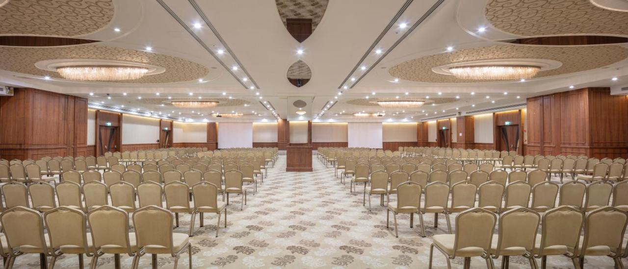 Doubletree By Hilton Istanbul Atasehir Hotel & Conference Centre エクステリア 写真