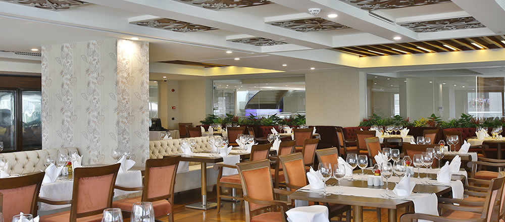 Doubletree By Hilton Istanbul Atasehir Hotel & Conference Centre エクステリア 写真