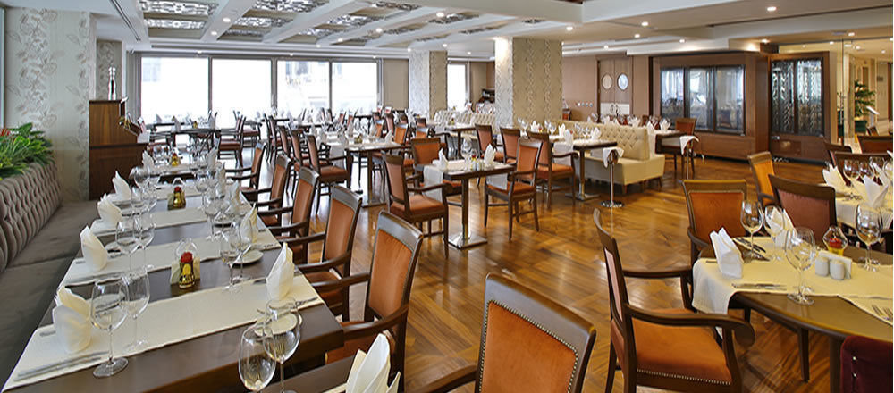 Doubletree By Hilton Istanbul Atasehir Hotel & Conference Centre エクステリア 写真